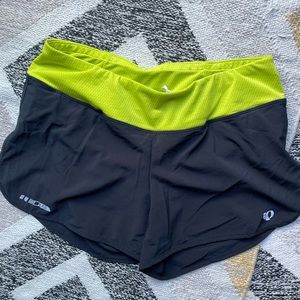 Women’s Pearl Izumi pro running shorts